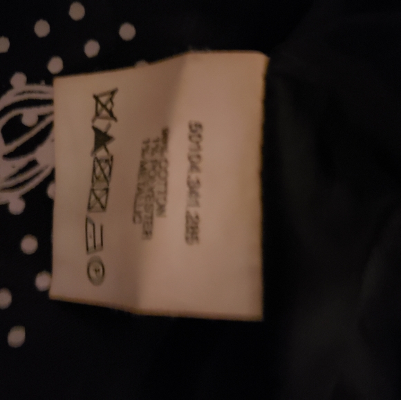 Chanel Style Boucle crop jacket with silver chain detail - Picture 9 of 9